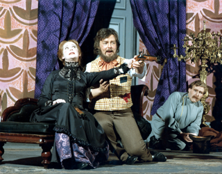 JR and Rachael Gettler in The Bear with Michael Carlyl in 1976